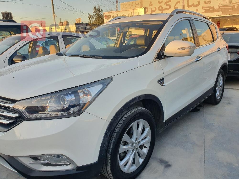 Dongfeng AX7